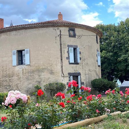 Tour Du Chateau De Gondole Le Cendre Luaran gambar